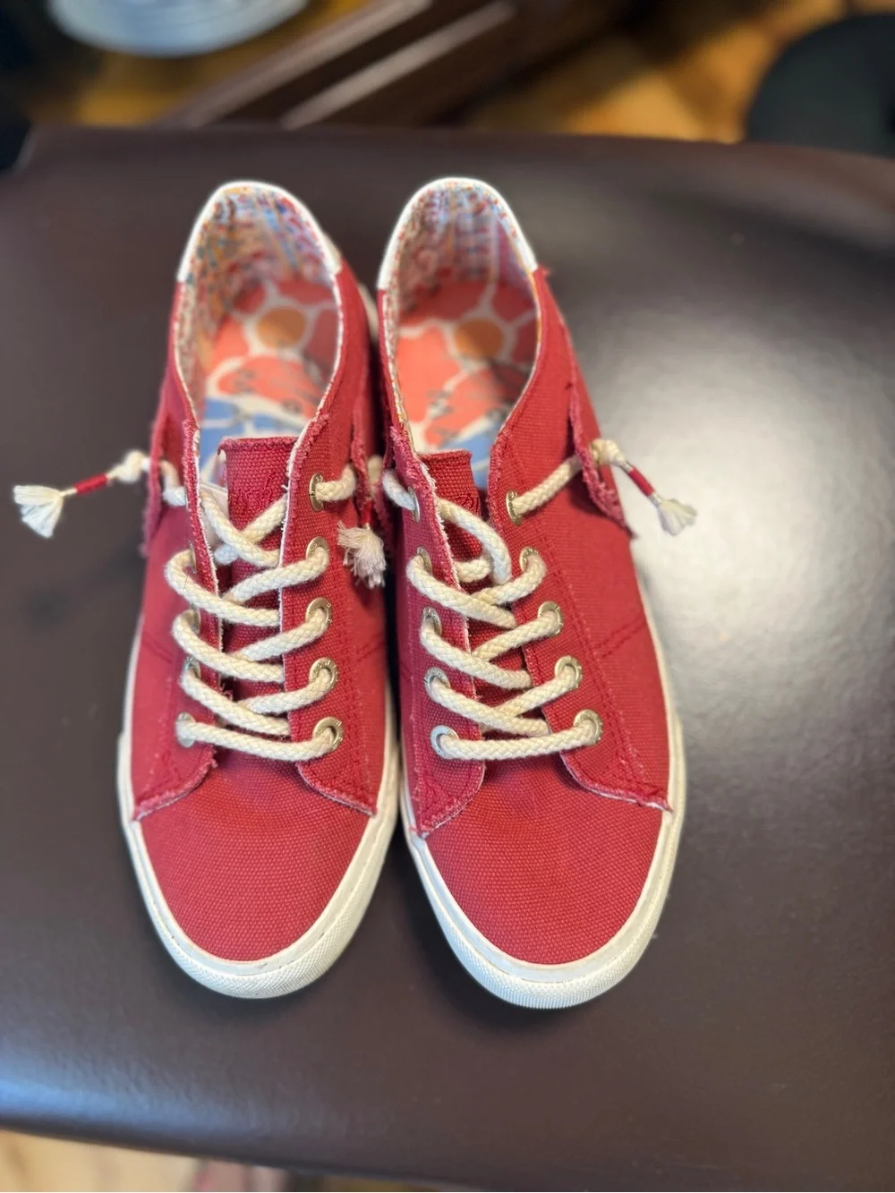Blowfish Malibu Red Canvas Sneakers Casual Lace Up Comfort Shoes Size 9.5
